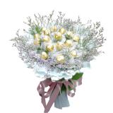 巧克力:白玫瑰19枝，玻璃纸单枝包装，米兰外围，手柔纸圆形包装。