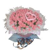 鲜花:粉玫瑰99枝，外围羽毛，手柔纸外包装