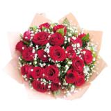 鲜花:7枝粉玫瑰，7枝白玫瑰，1枝多头白香水百合，米兰，情人草间插，手揉纸单面包装