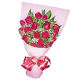 鲜花:19支红玫瑰+配花+粉色皱纹纸单面包装，红色丝带束扎