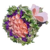 鲜花:19枝粉玫瑰（用紫色单枝包装）+1枝多头香水白百合+ 情人草+配叶,粉色卷边皱纹纸圆形内包