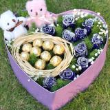 蓝色玫瑰:蓝玫瑰15枝，单枝包装，情人草间插，手柔纸单面包装（此花需提前预定）